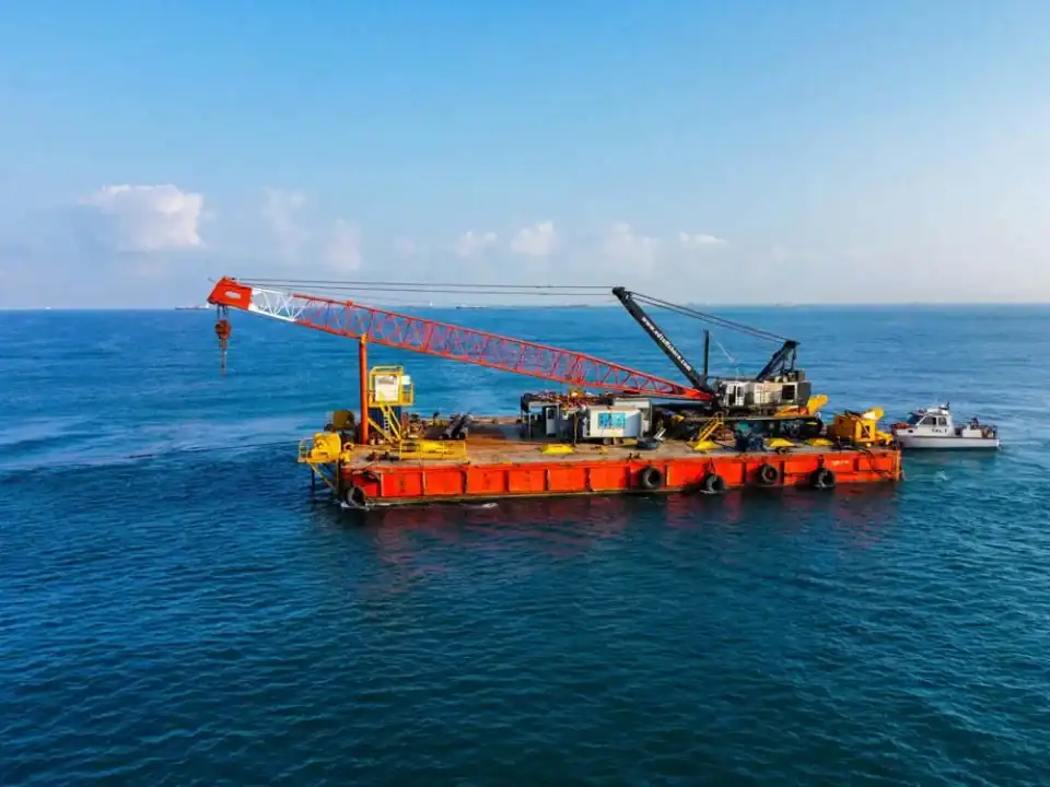 Marine and offshore contractors